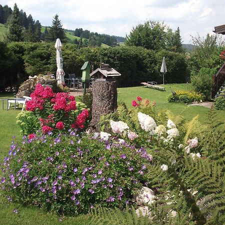 Hotel Landhaus Staufenblick Oberstaufen Bagian luar foto