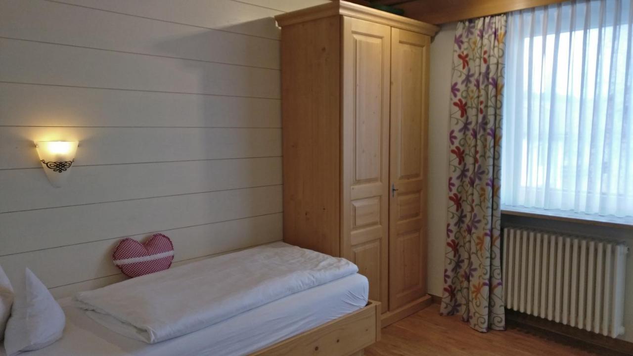Hotel Landhaus Staufenblick Oberstaufen Bagian luar foto
