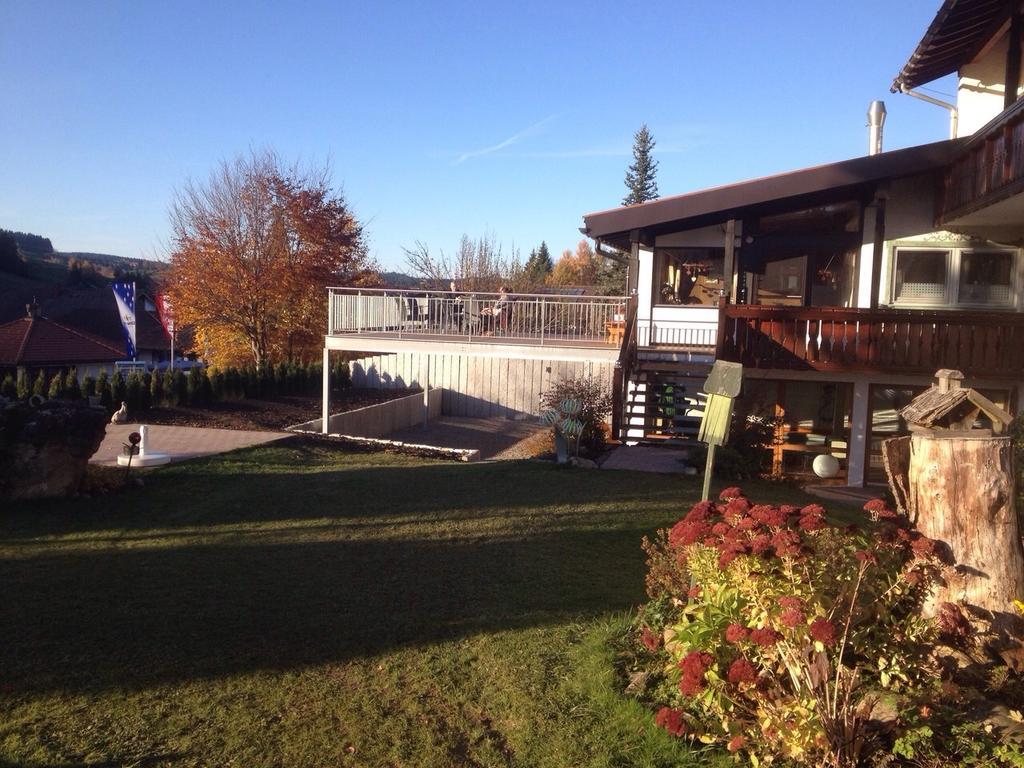 Hotel Landhaus Staufenblick Oberstaufen Bagian luar foto