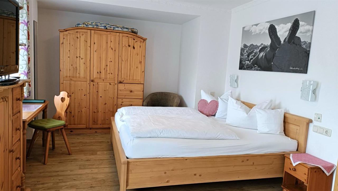 Hotel Landhaus Staufenblick Oberstaufen Bagian luar foto