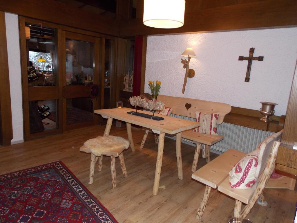 Hotel Landhaus Staufenblick Oberstaufen Bagian luar foto