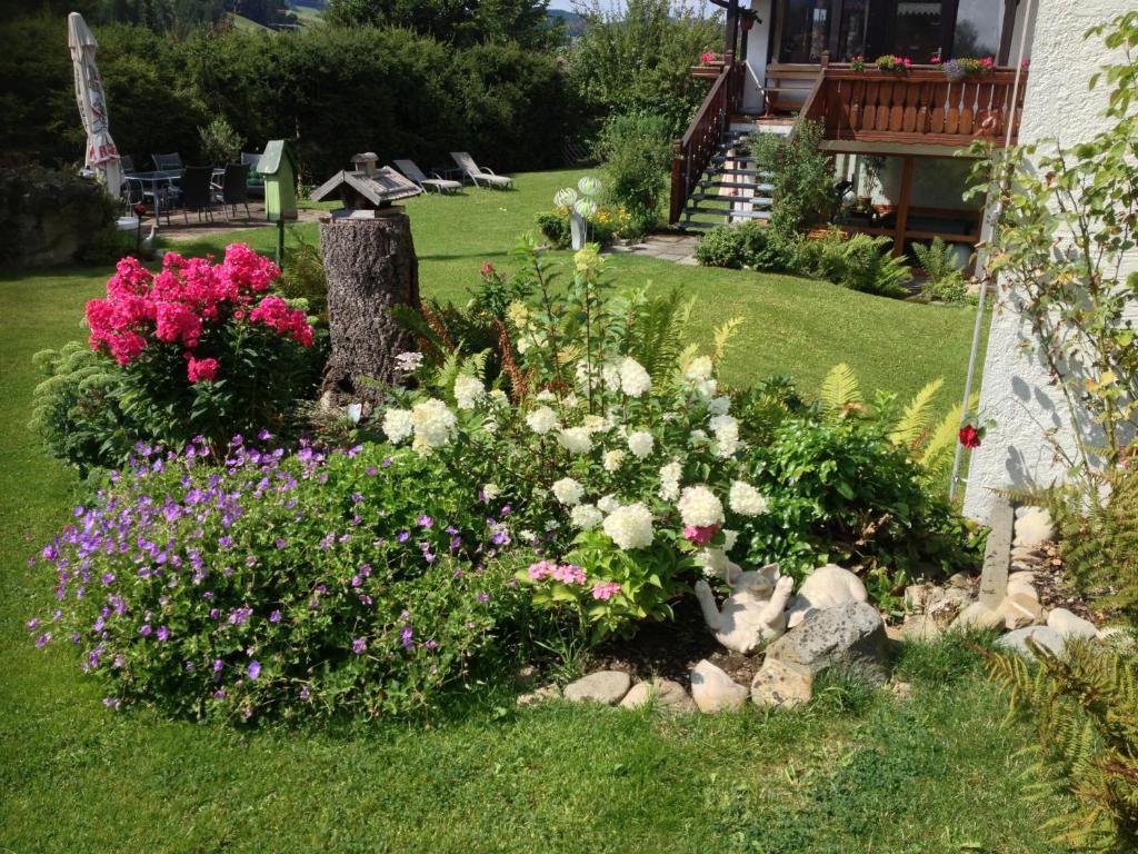 Hotel Landhaus Staufenblick Oberstaufen Bagian luar foto